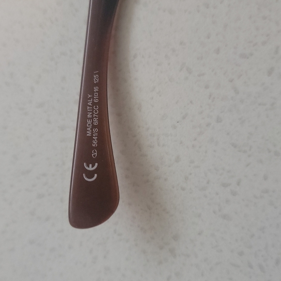 Valentino sun glasses - Picture 9 of 10